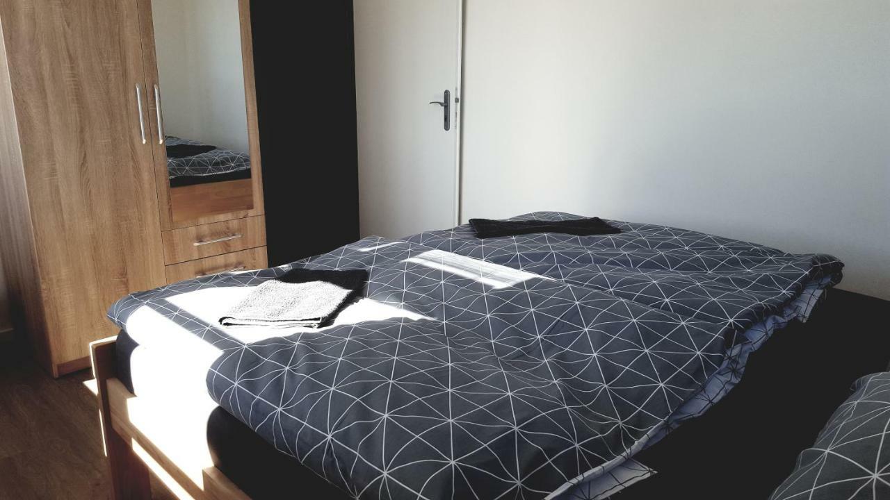 Apartment Mdk Sokolov Esterno foto